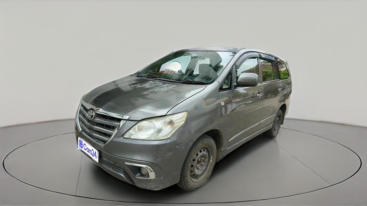 2014 Toyota Innova 2.5 GX 8 STR, Diesel, Manual, 2,55,202 km, exterior