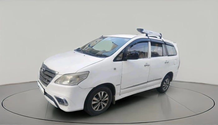 2015 Toyota Innova 2.5 G 8 STR, Diesel, Manual, 2,13,866 km, exterior