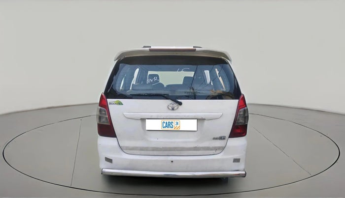 2015 Toyota Innova 2.5 G 8 STR, Diesel, Manual, 2,13,866 km, exterior