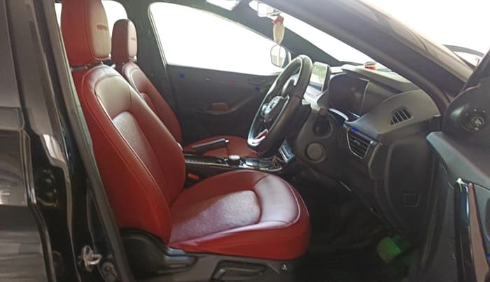 2023 Tata NEXON XZA PLUS LUX SUNROOF RED DARK PETROL, Petrol, Automatic, 27,092 km, interior