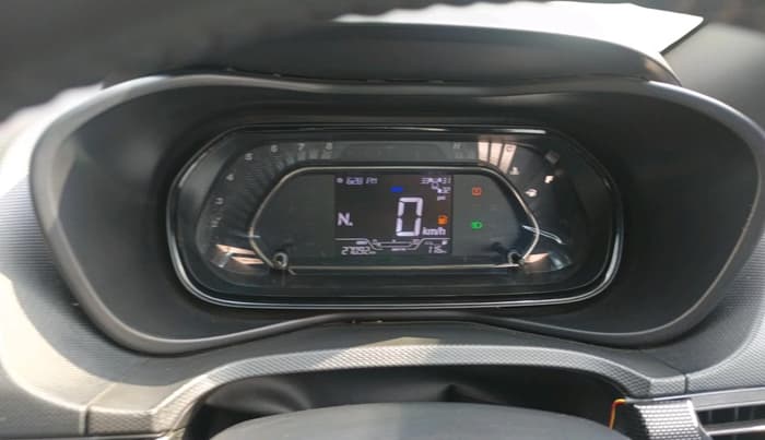 2023 Tata NEXON XZA PLUS LUX SUNROOF RED DARK PETROL, Petrol, Automatic, 27,092 km, interior