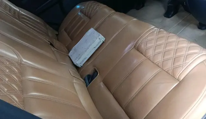 2018 Mahindra XUV500 W11, Diesel, Manual, 75,730 km, interior