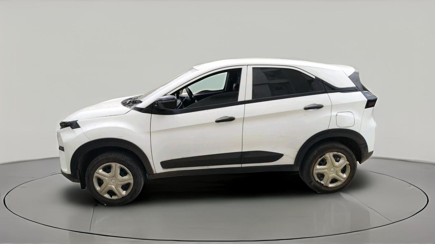 2025 Tata NEXON Smart Plus 1.2 iCNG, CNG, Manual, 67,884 km, exterior