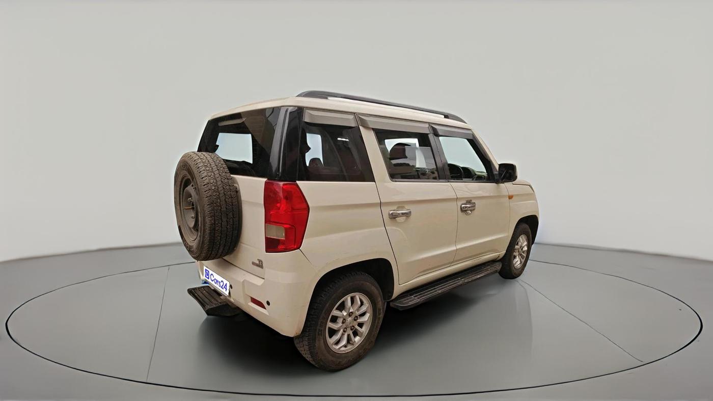 2017 Mahindra TUV300 T8 AMT, Diesel, Automatic, 1,59,748 km, exterior