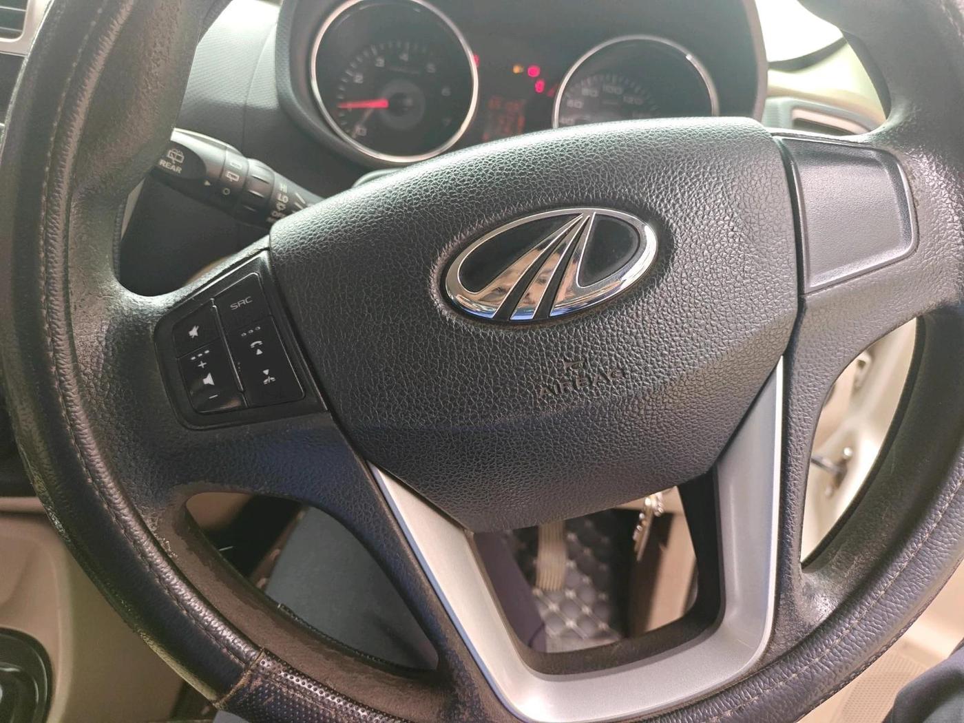 2017 Mahindra TUV300 T8 AMT, Diesel, Automatic, 1,59,748 km, interior