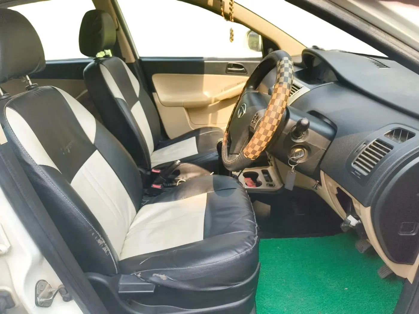 2012 Tata Indica Vista LX TDI, Diesel, Manual, 1,57,380 km, interior