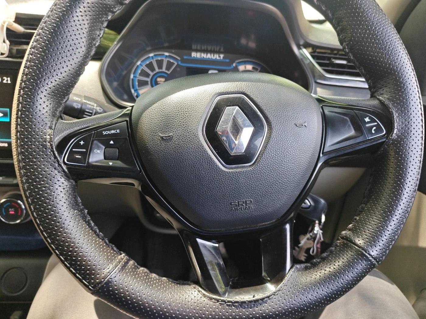 2025 Renault TRIBER RXT, CNG, Manual, 22,818 km, interior