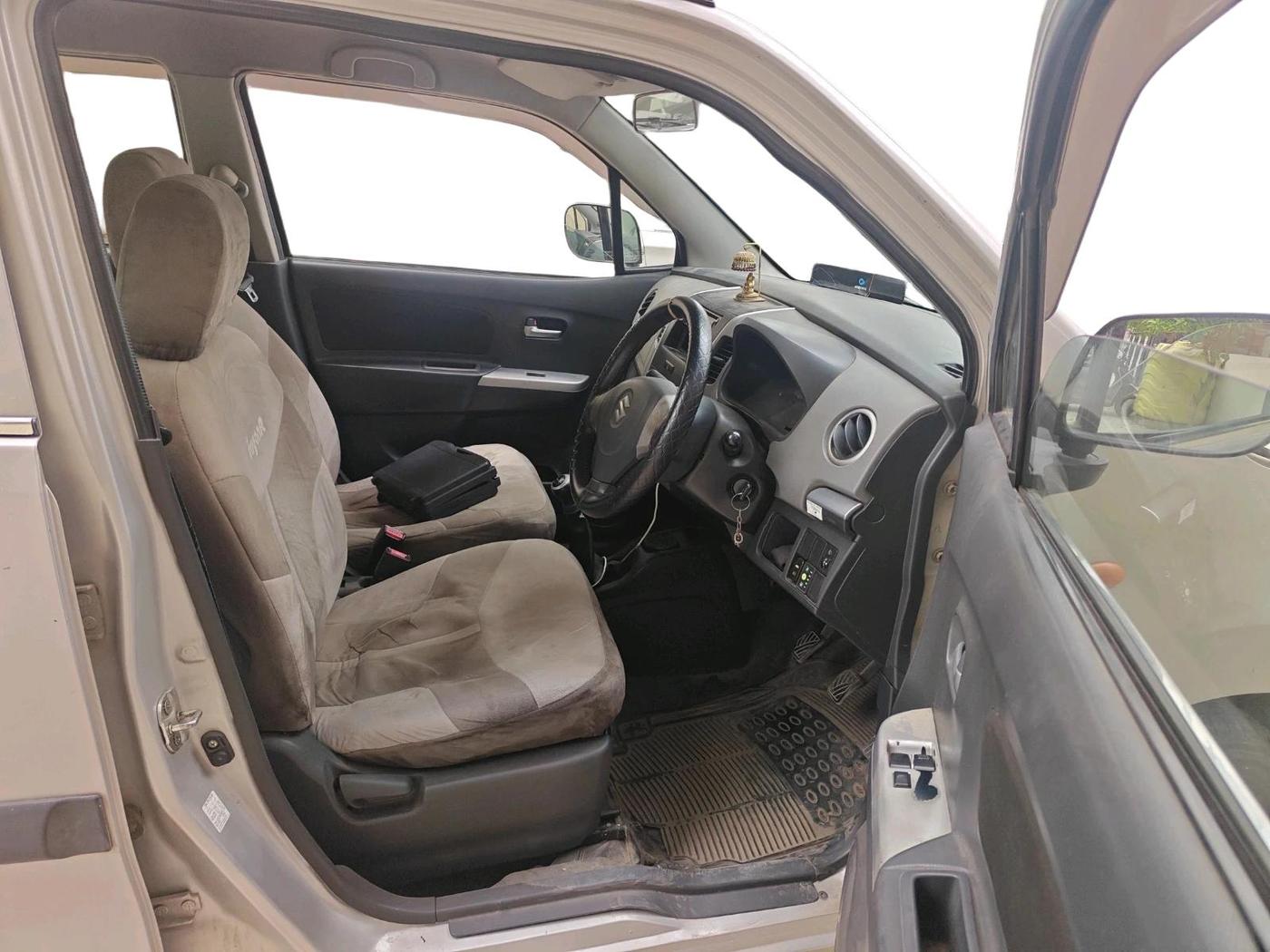 2012 Maruti Wagon R 1.0 LXI CNG, CNG, Manual, 1,28,664 km, interior