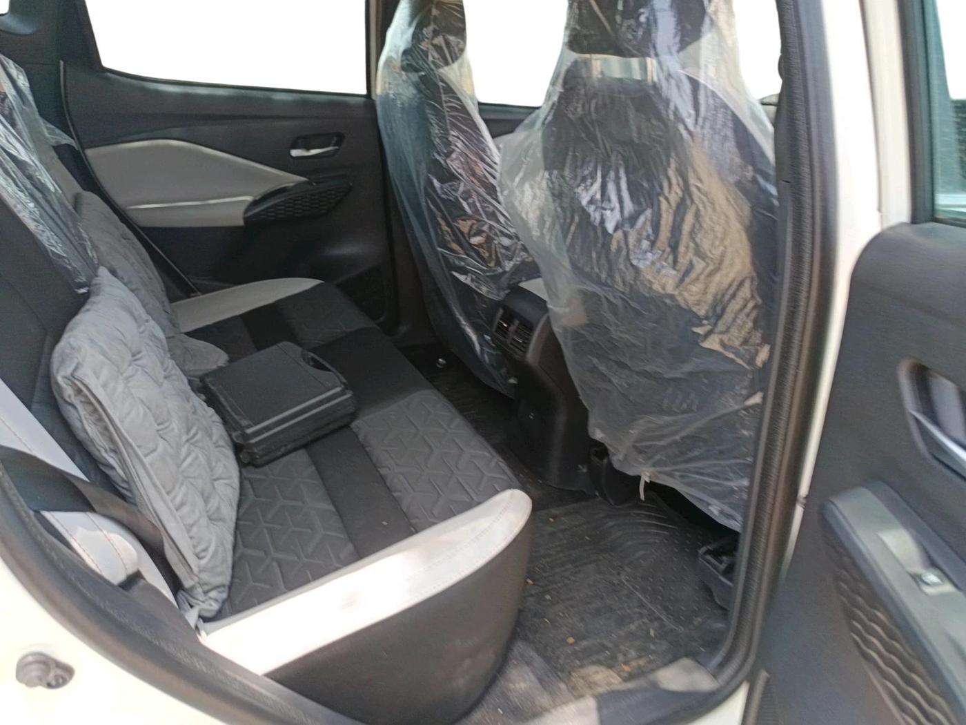 2024 Nissan MAGNITE Tekna B4D 1.0 Petrol MT, Petrol, Manual, 2,755 km, interior