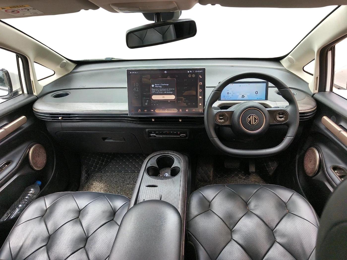 2025 MG Windsor EV Essence, Electric, Automatic, 42,418 km, interior