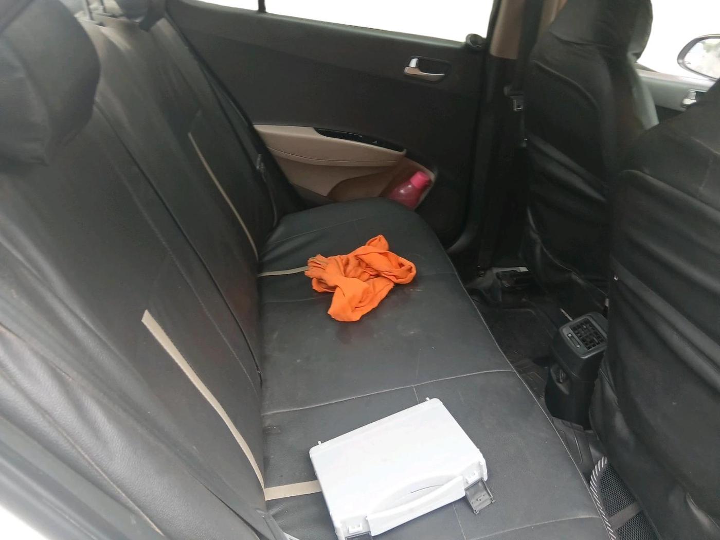 2014 Hyundai Xcent SX 1.2 (O), Petrol, Manual, 1,00,560 km, interior