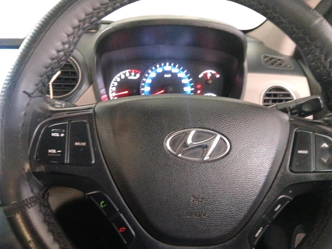 2014 Hyundai Xcent SX 1.2 (O), Petrol, Manual, 1,00,560 km, interior