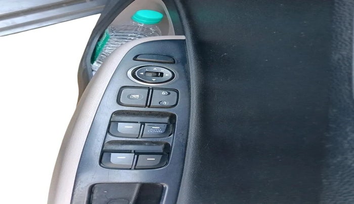 2016 Hyundai Grand i10 SPORTZ 1.2 KAPPA VTVT, Petrol, Manual, 69,833 km, interior