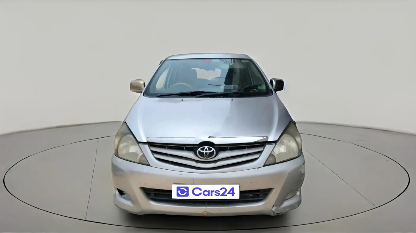 2011 Toyota Innova 2.5 G4 8 STR, Diesel, Manual, 1,38,721 km, exterior