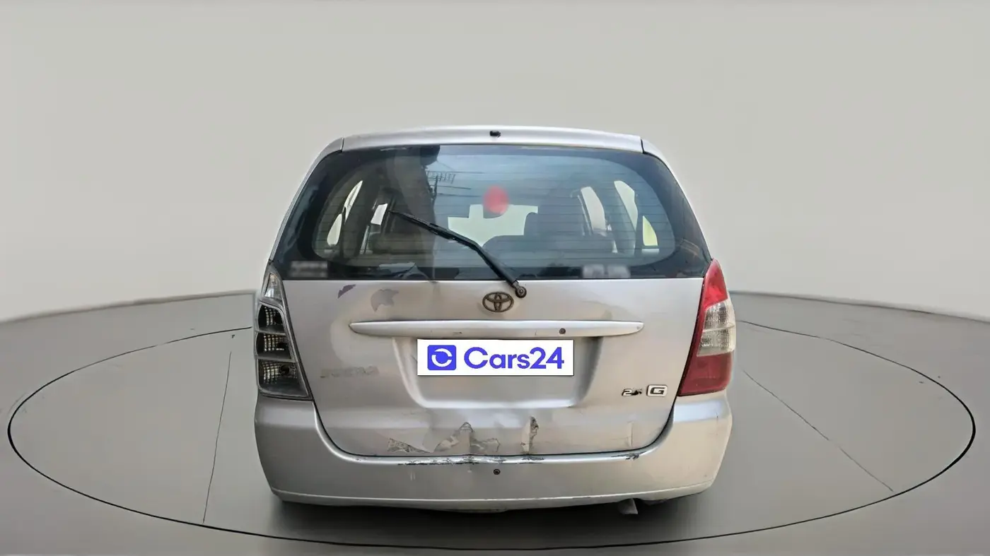 2011 Toyota Innova 2.5 G4 8 STR, Diesel, Manual, 1,38,721 km, exterior