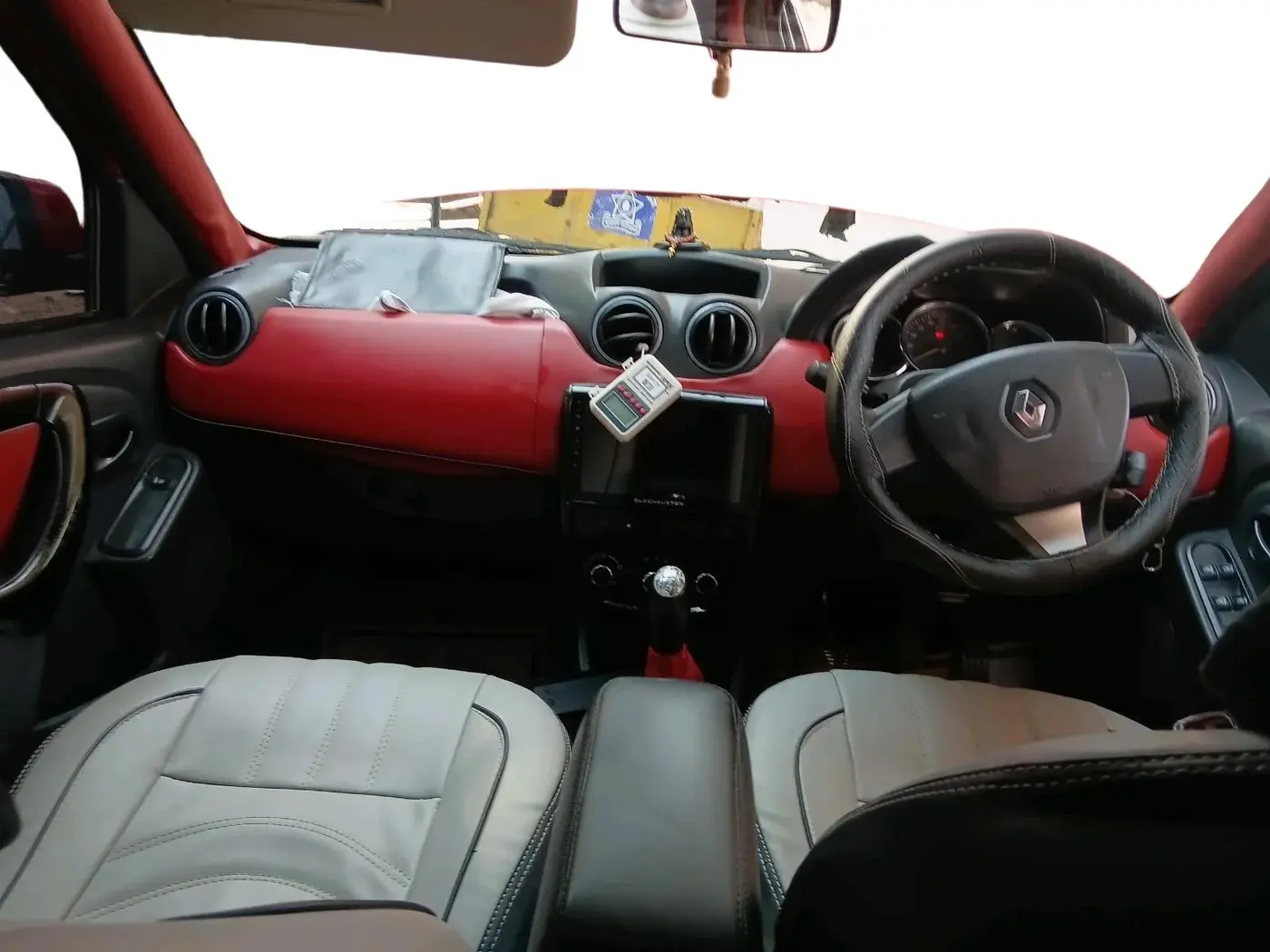 2015 Renault Duster 85 PS RXL DIESEL, Diesel, Manual, 1,94,197 km, interior