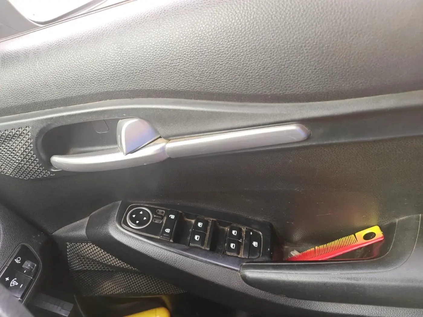 2019 KIA SELTOS HTK 1.5 PETROL, Petrol, Manual, 99,027 km, interior