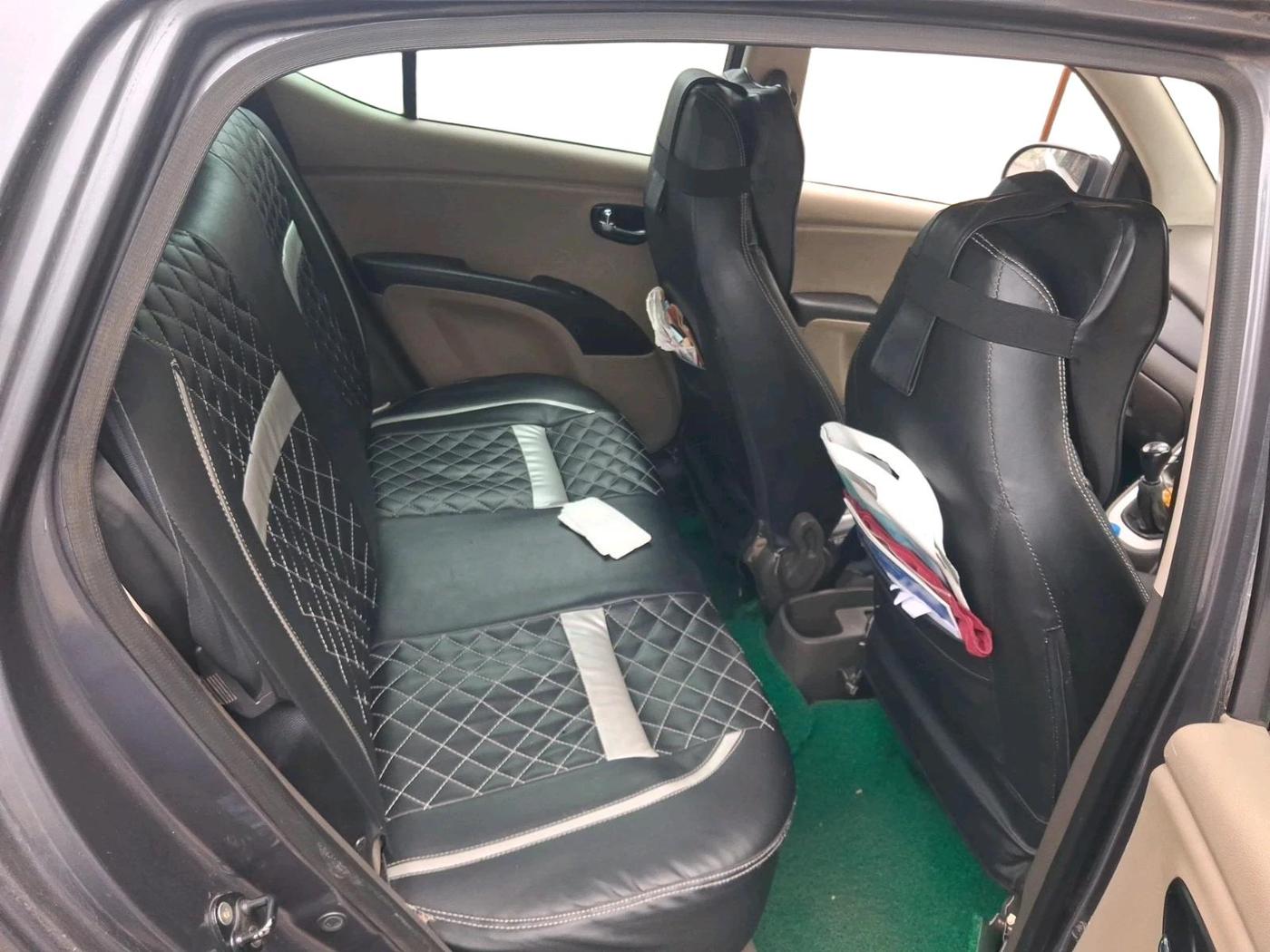 2014 Hyundai i10 SPORTZ 1.1, Petrol, Manual, 1,02,618 km, interior