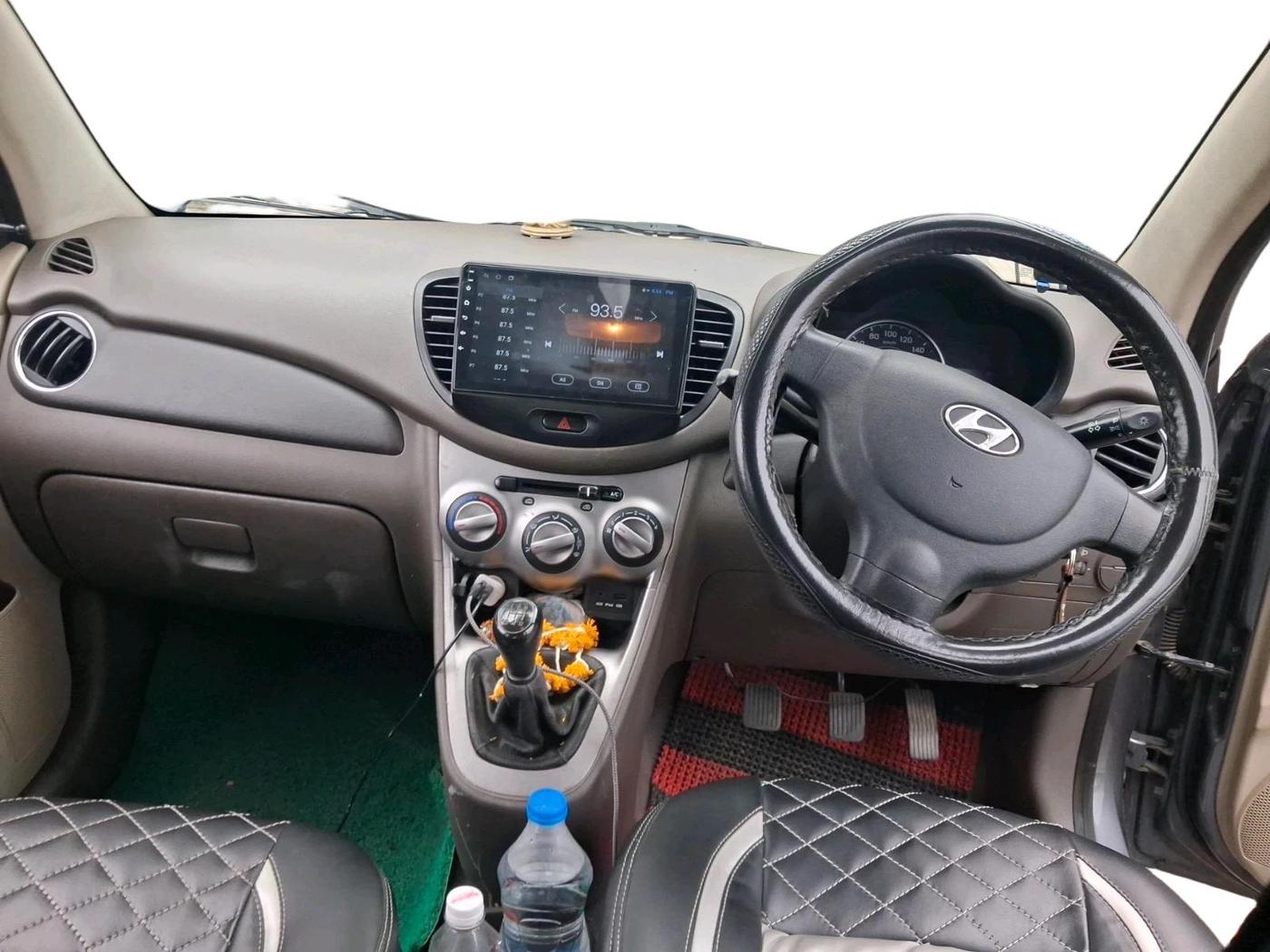 2014 Hyundai i10 SPORTZ 1.1, Petrol, Manual, 1,02,618 km, interior
