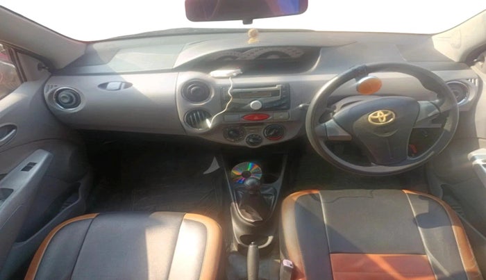 2011 Toyota Etios Liva V, Petrol, Manual, 31,797 km, interior