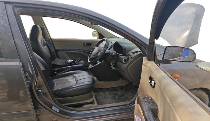 2013 Hyundai i10 MAGNA 1.2, Petrol, Manual, 1,01,590 km, interior