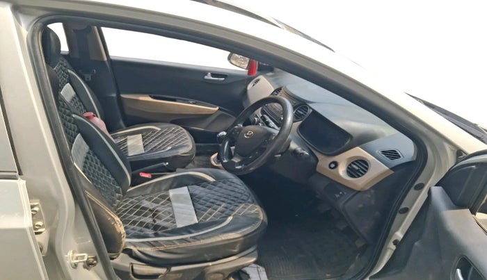 2016 Hyundai Grand i10 ASTA (O) 1.2 KAPPA VTVT, Petrol, Manual, 1,04,306 km, interior