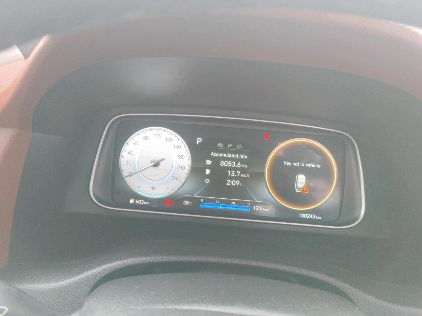 2022 Hyundai ALCAZAR 1.5 SIGNATURE (O) AT 7STR, Diesel, Automatic, 1,00,243 km, interior