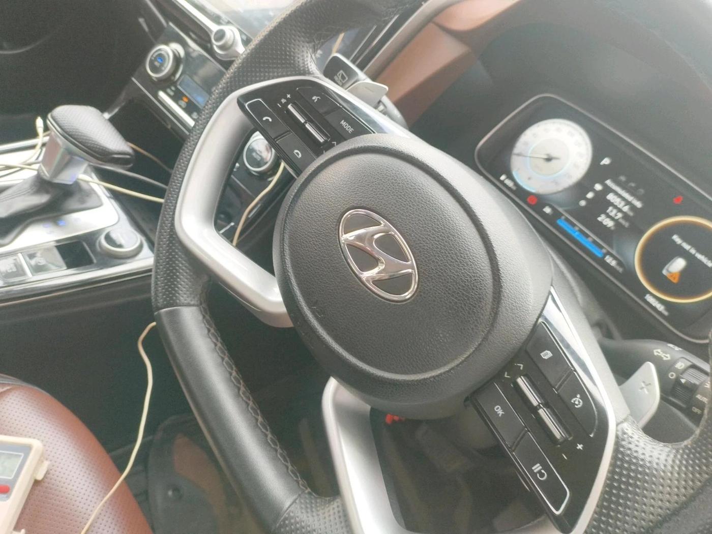 2022 Hyundai ALCAZAR 1.5 SIGNATURE (O) AT 7STR, Diesel, Automatic, 1,00,243 km, interior