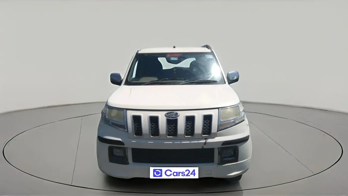 2016 Mahindra TUV300 T6 PLUS, Diesel, Manual, 1,49,447 km, exterior