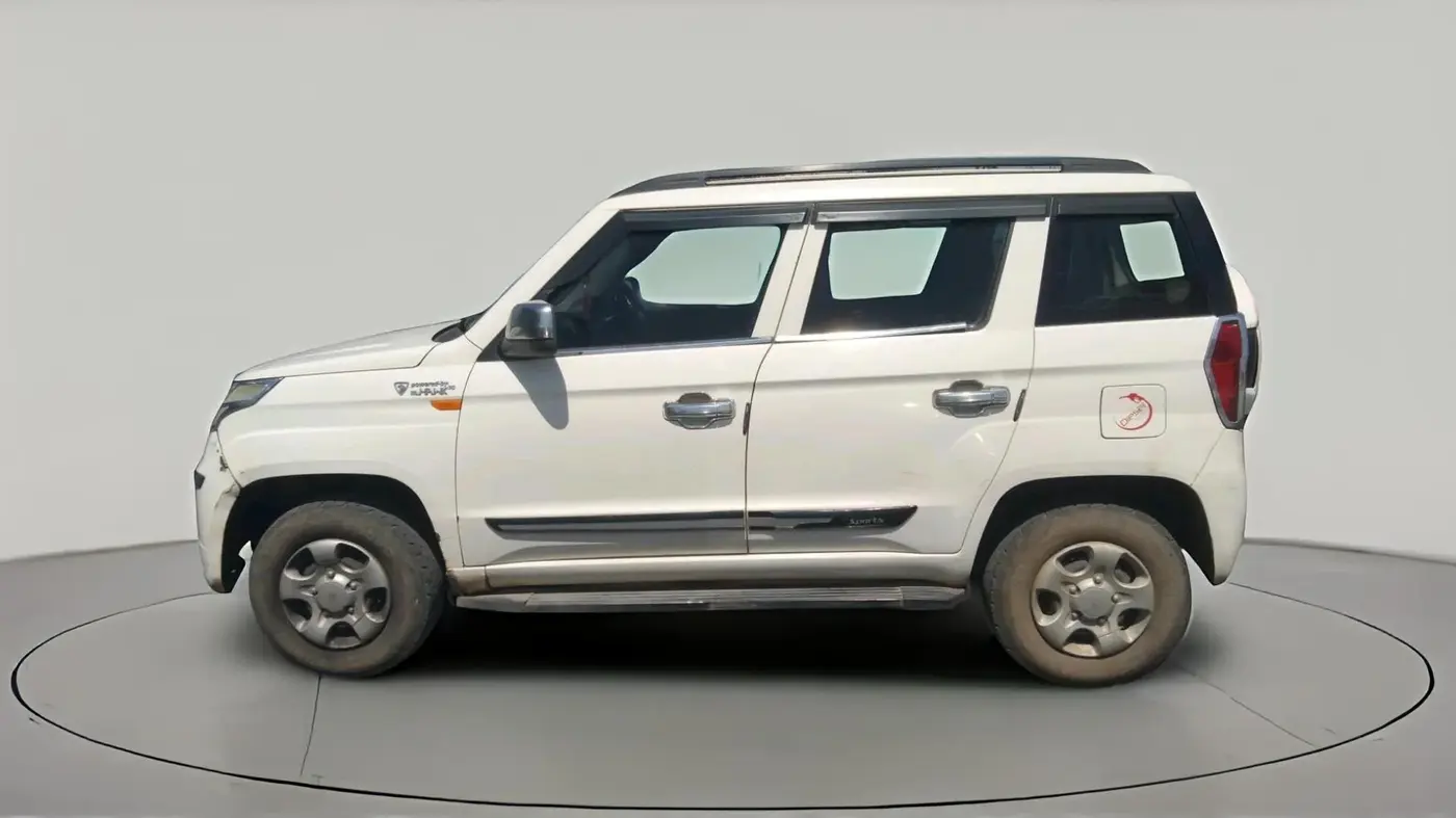2016 Mahindra TUV300 T6 PLUS, Diesel, Manual, 1,49,447 km, exterior