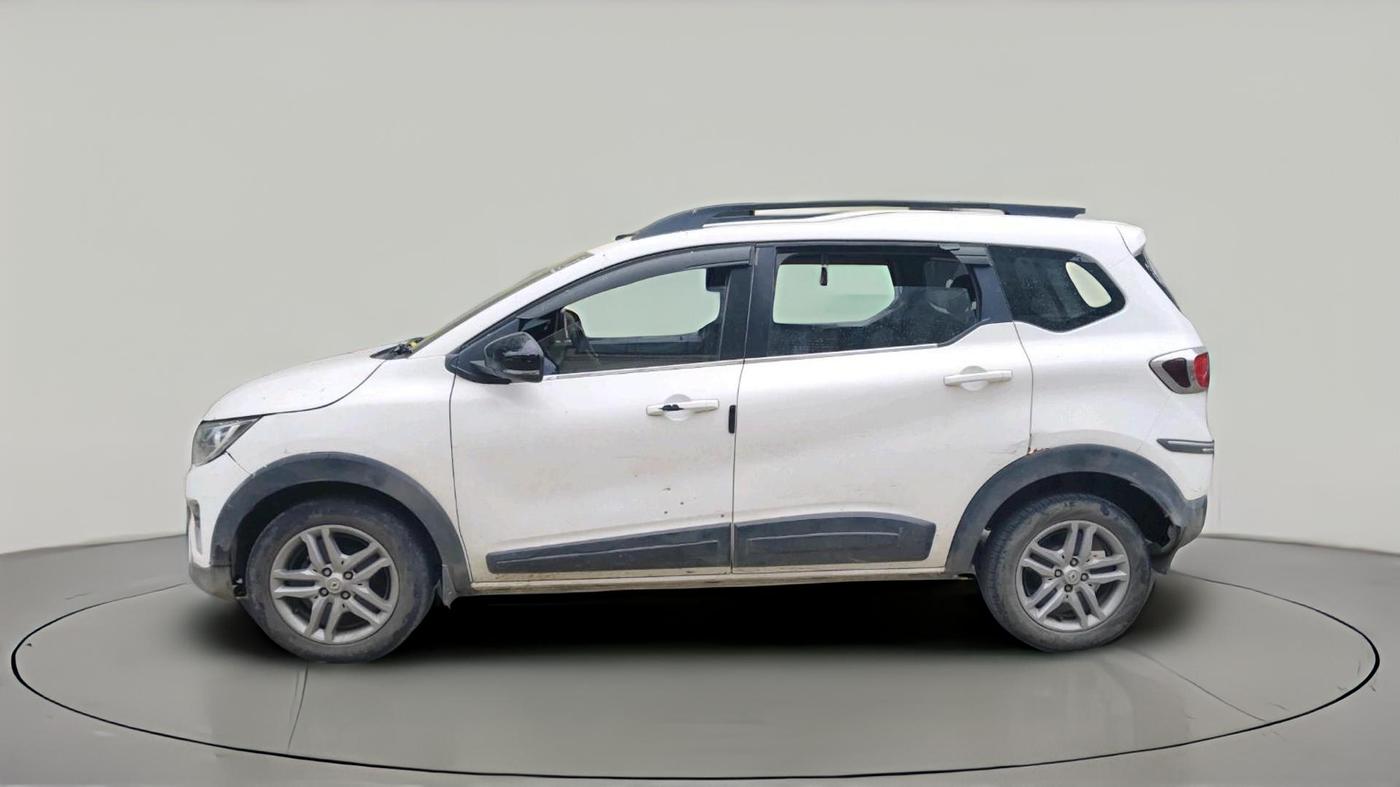 2022 Renault TRIBER RXZ, Petrol, Manual, 65,503 km, exterior