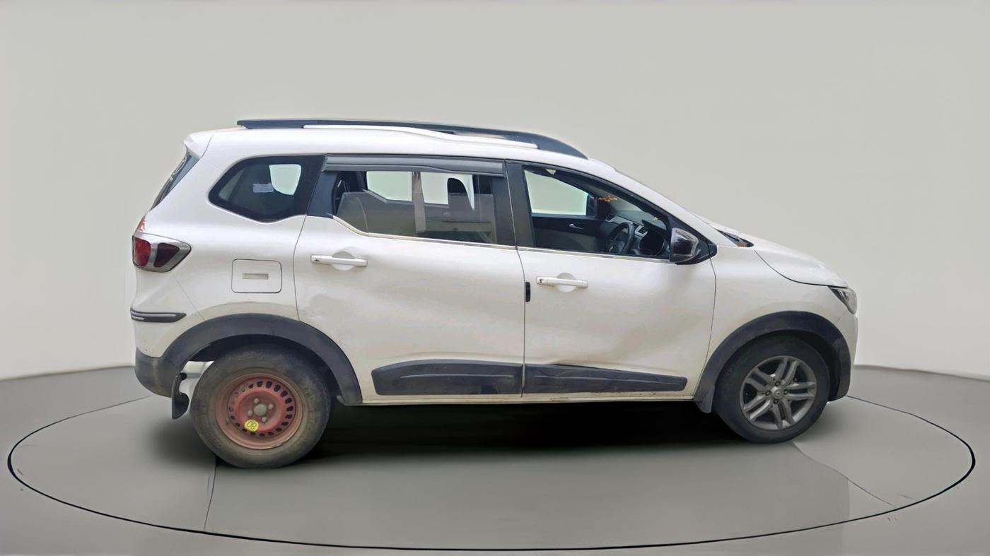 2022 Renault TRIBER RXZ, Petrol, Manual, 65,503 km, exterior