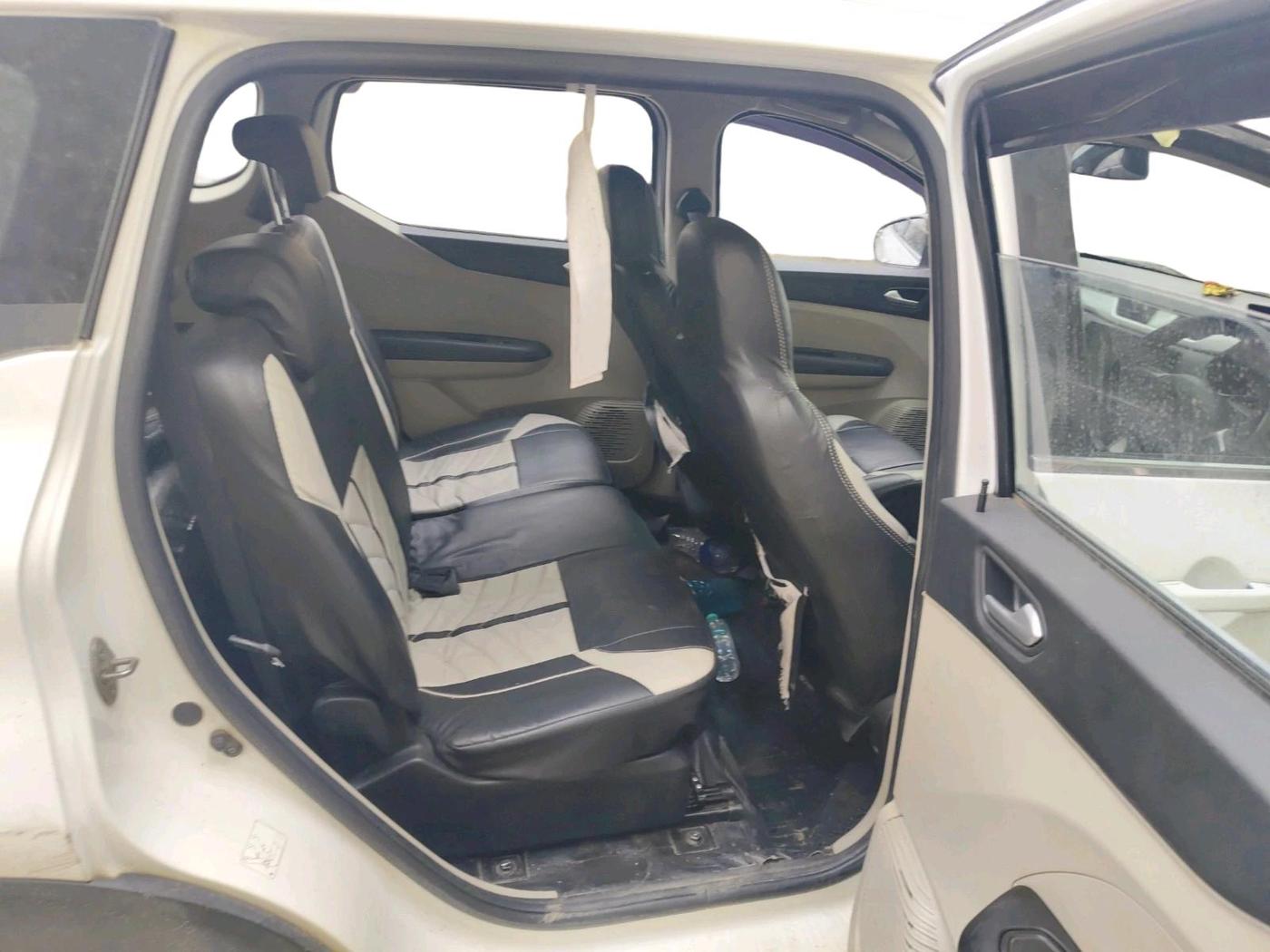 2022 Renault TRIBER RXZ, Petrol, Manual, 65,503 km, interior