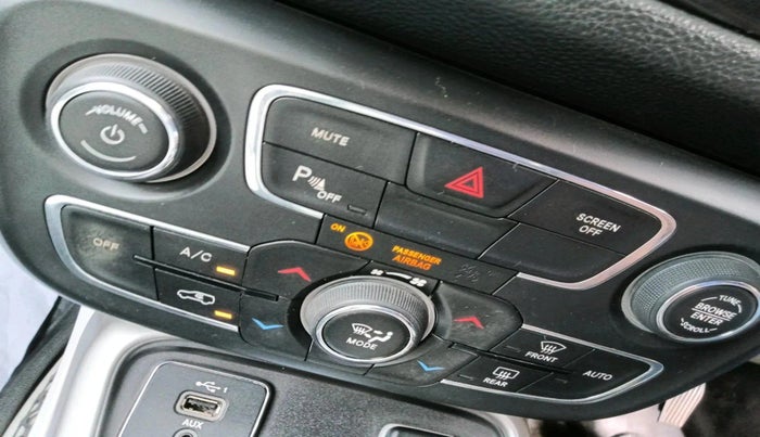 2020 Jeep Compass LONGITUDE PLUS 2.0 DIESEL, Diesel, Manual, 1,03,001 km, interior