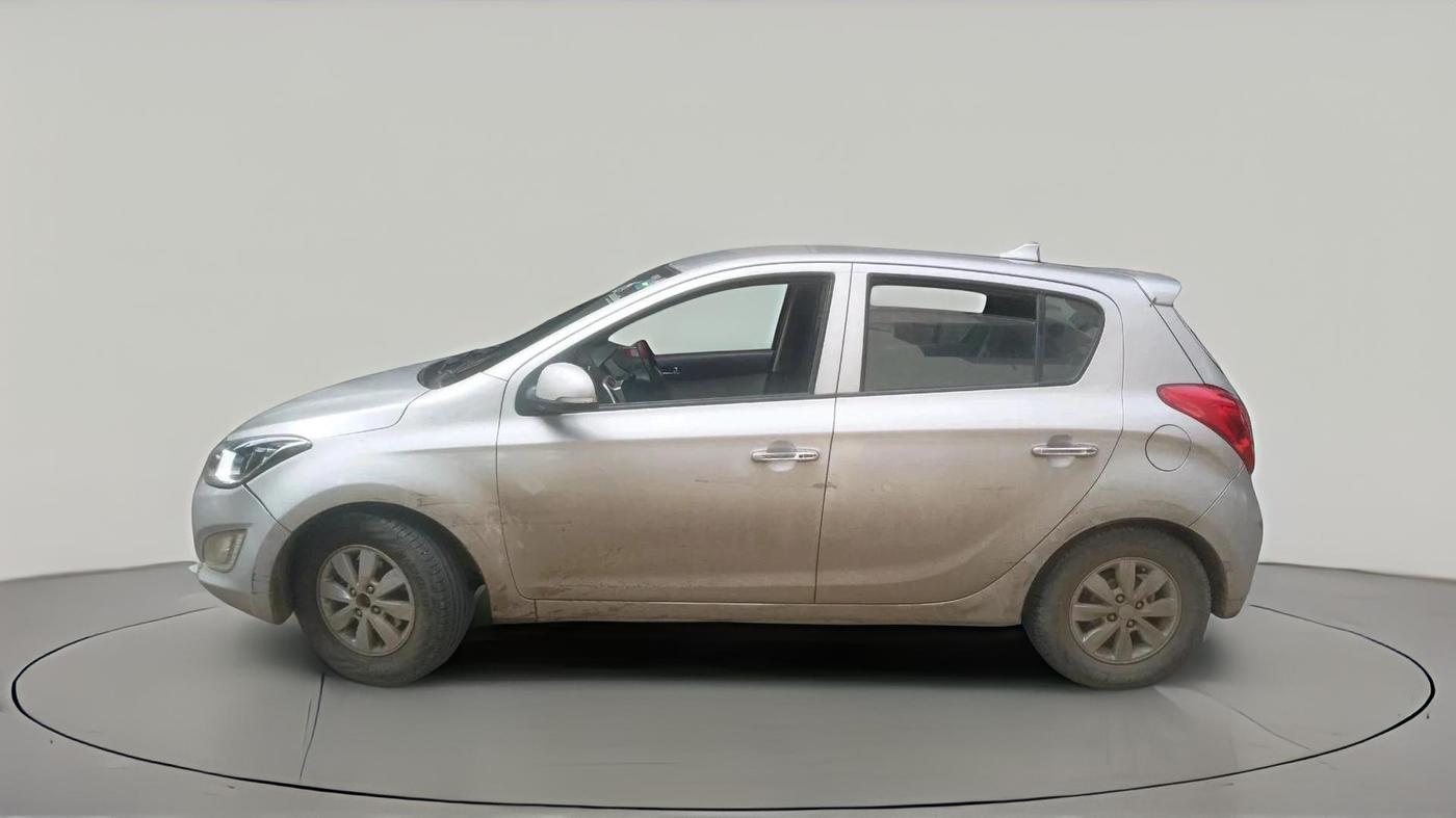2012 Hyundai i20 ASTA 1.2, CNG, Manual, 1,84,381 km, exterior
