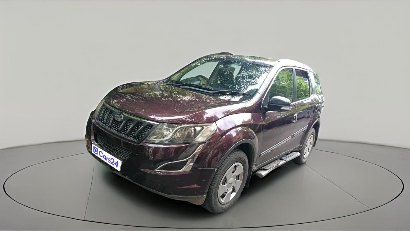 2017 Mahindra XUV500 W6, Diesel, Manual, 2,69,378 km, exterior
