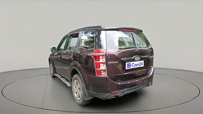2017 Mahindra XUV500 W6, Diesel, Manual, 2,69,378 km, exterior