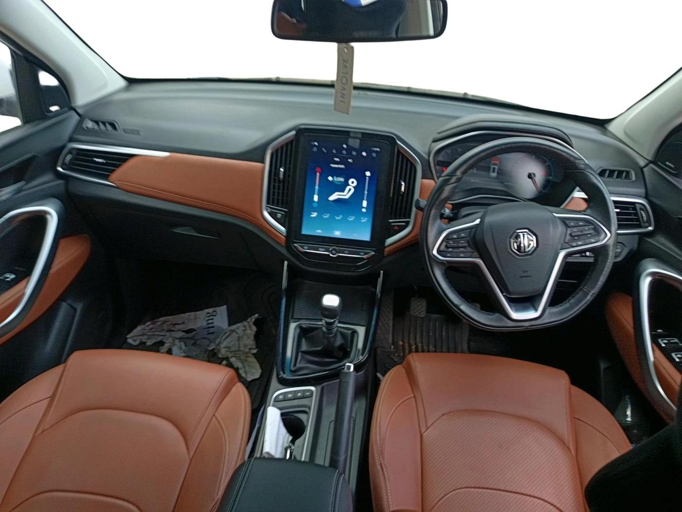 2022 MG HECTOR PLUS SHARP 1.5 PETROL TURBO HYBRID MT 6-STR, Petrol, Manual, 57,147 km, interior
