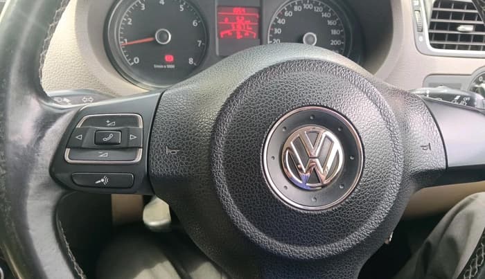 2013 Volkswagen Vento HIGHLINE 1.6 MPI, Petrol, Manual, 51,671 km, interior