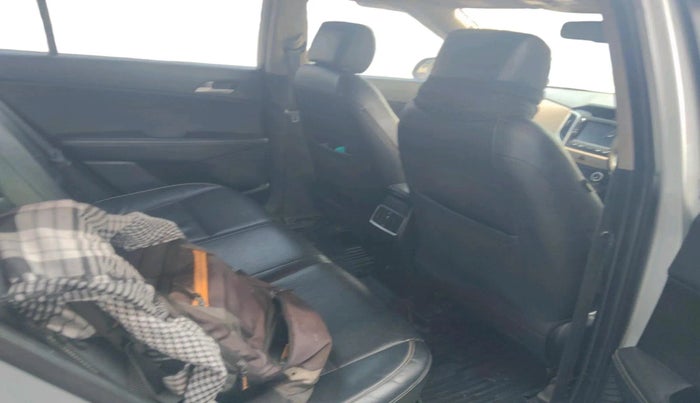 2018 Hyundai Creta SX (O) 1.6 PETROL, Petrol, Manual, 1,43,336 km, interior