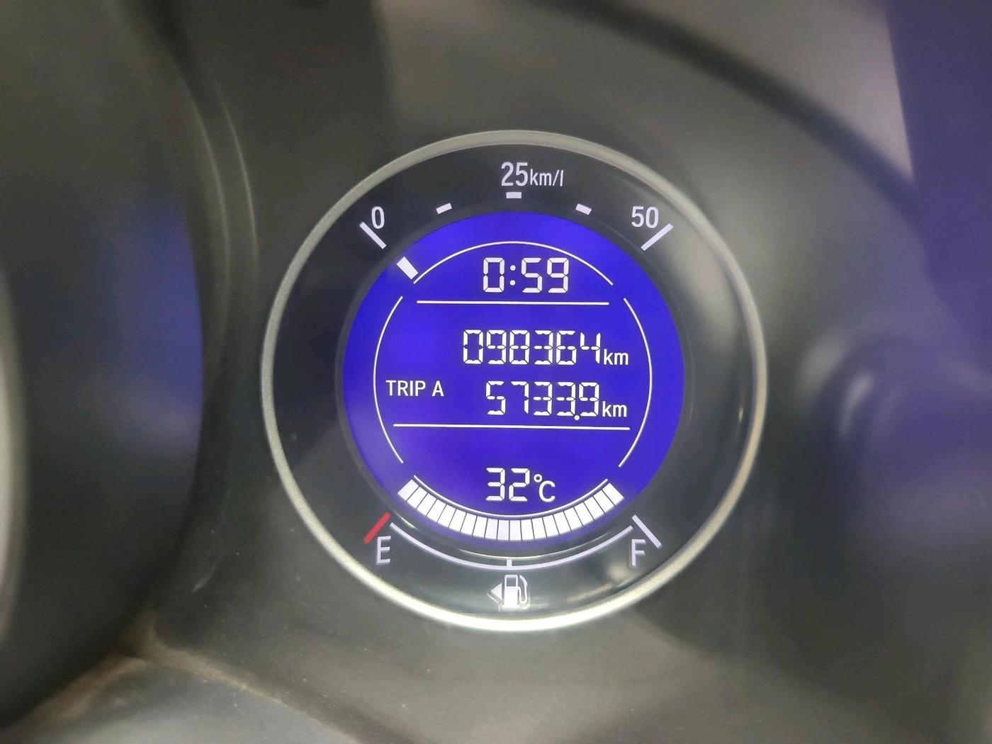 2017 Honda WR-V 1.5L I-DTEC VX MT, Diesel, Manual, 98,364 km, interior