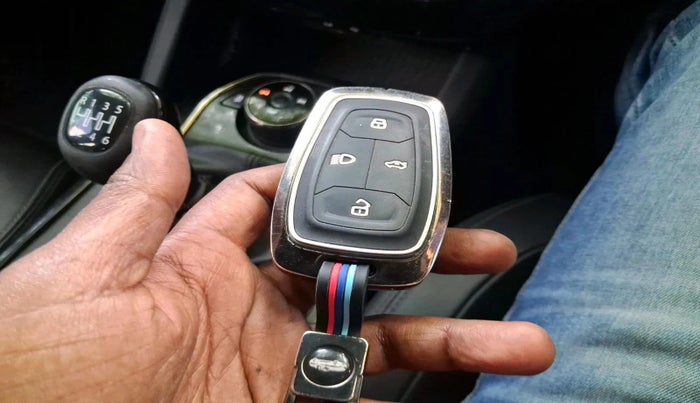 2022 Tata Harrier XZ PLUS 2.0L, Diesel, Manual, 94,680 km, interior