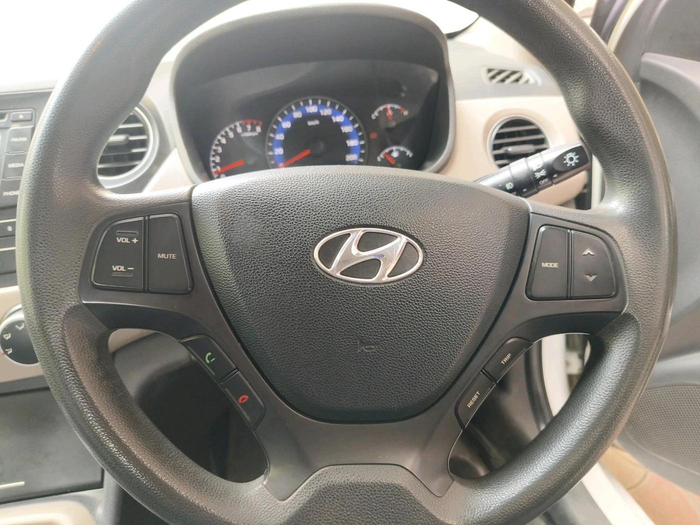 2014 Hyundai Xcent S 1.2, Petrol, Manual, 75,867 km, interior