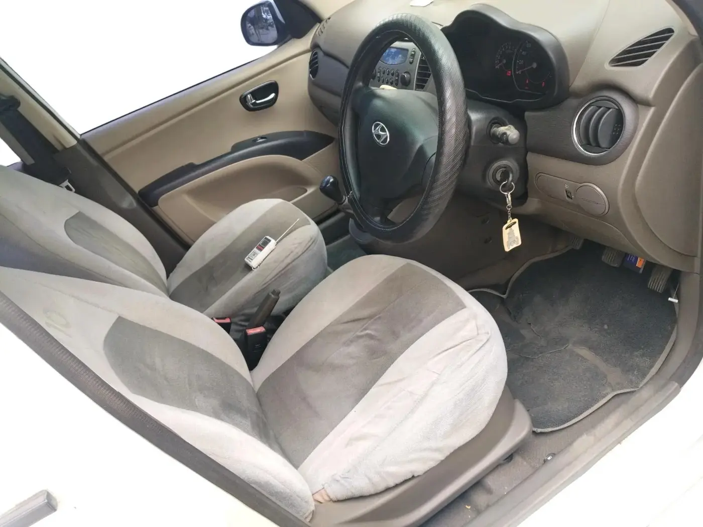 2012 Hyundai i10 SPORTZ 1.2, Petrol, Manual, 66,950 km, interior