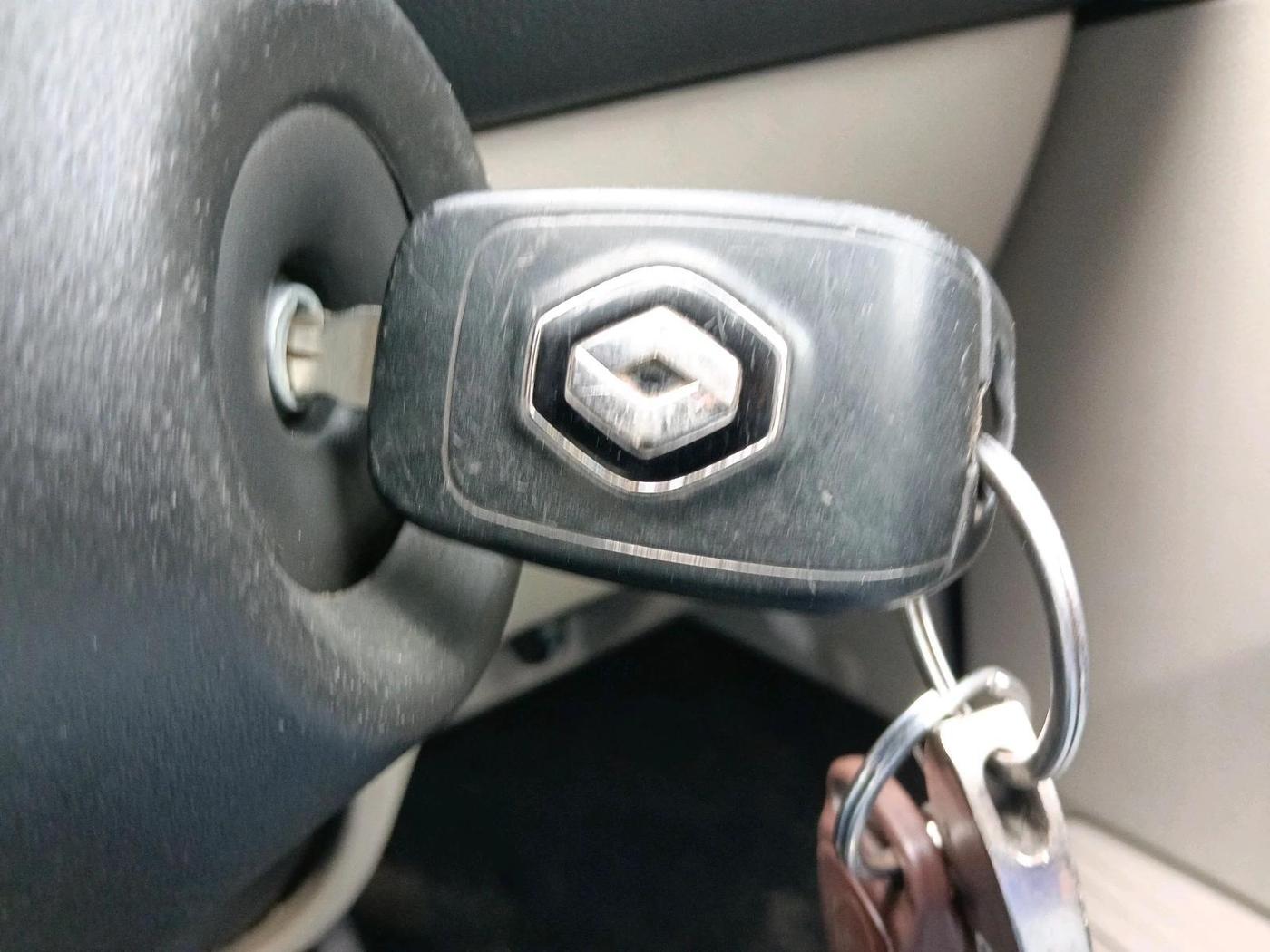 2019 Renault TRIBER RXT, Petrol, Manual, 1,10,182 km, interior