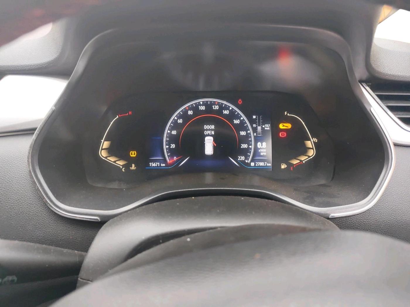2024 Renault TRIBER RXZ DUAL TONE, Petrol, Manual, 15,671 km, interior