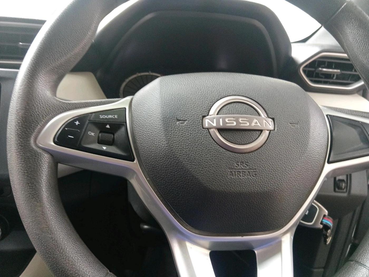 2023 Nissan MAGNITE XL, Petrol, Manual, 72,243 km, interior