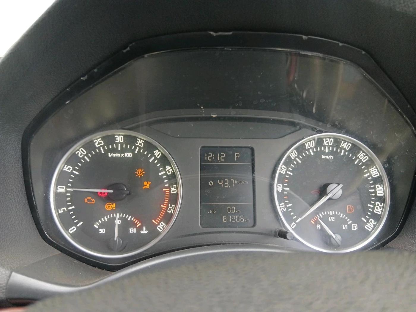 2011 Skoda Laura AMBIENTE 2.0 TDI CR AT, Diesel, Automatic, 61,206 km, interior