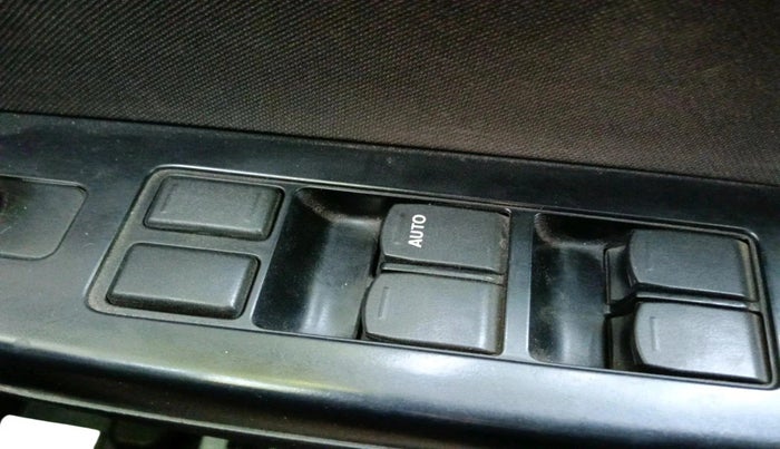 2013 Maruti Swift VXI, Petrol, Manual, 61,472 km, interior