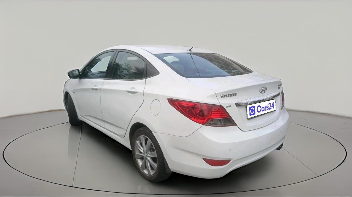 2012 Hyundai Verna FLUIDIC 1.6 CRDI SX, Diesel, Manual, 1,30,072 km, exterior